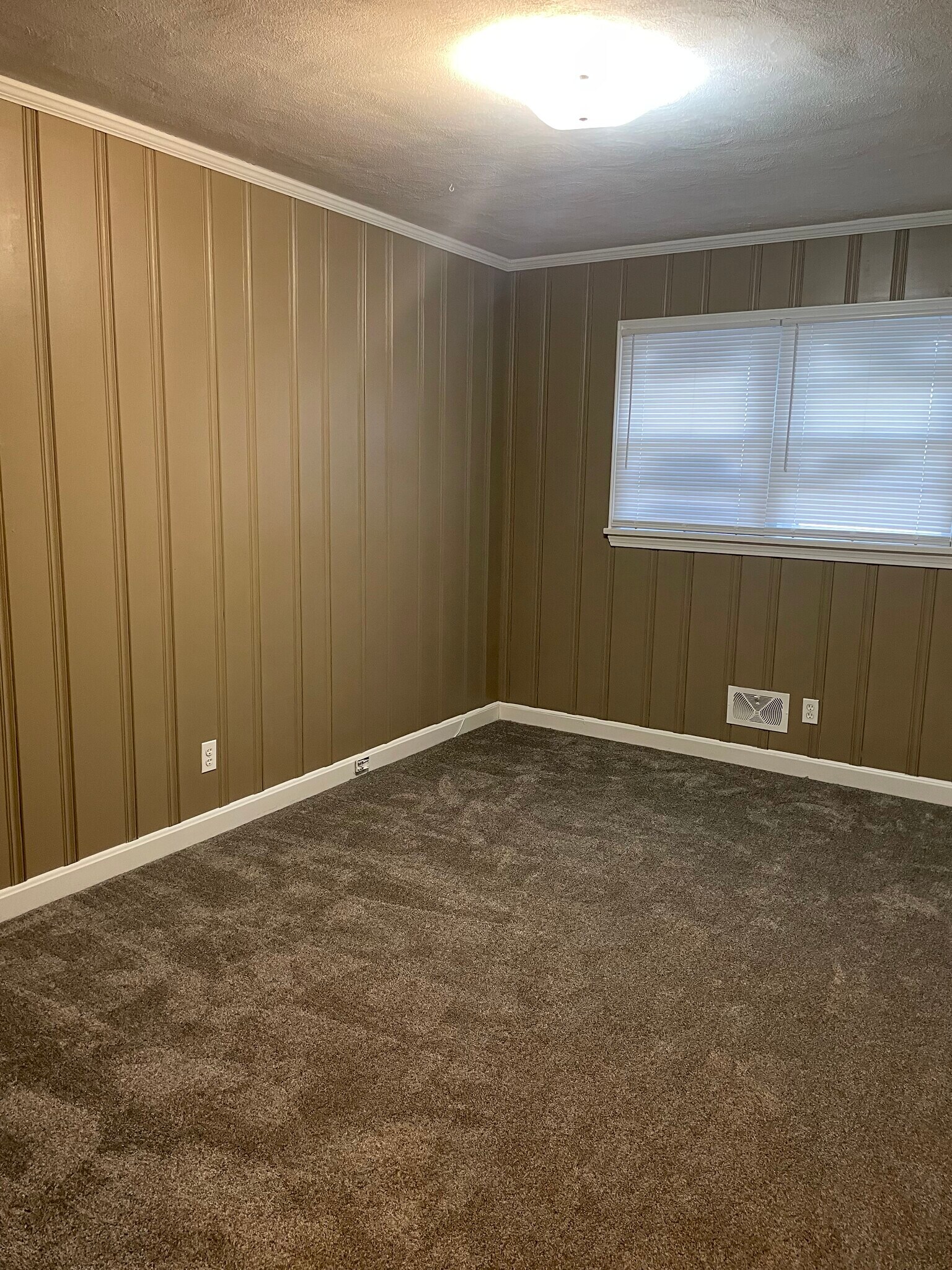 Bedroom 1 - 2606 Crums Ln