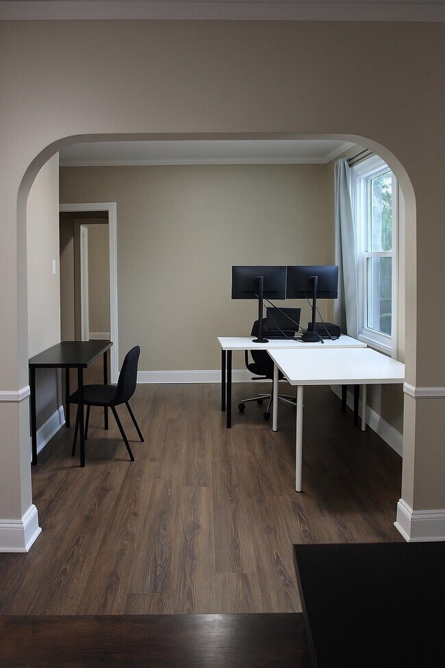 Building Photo - 273 Avenue A