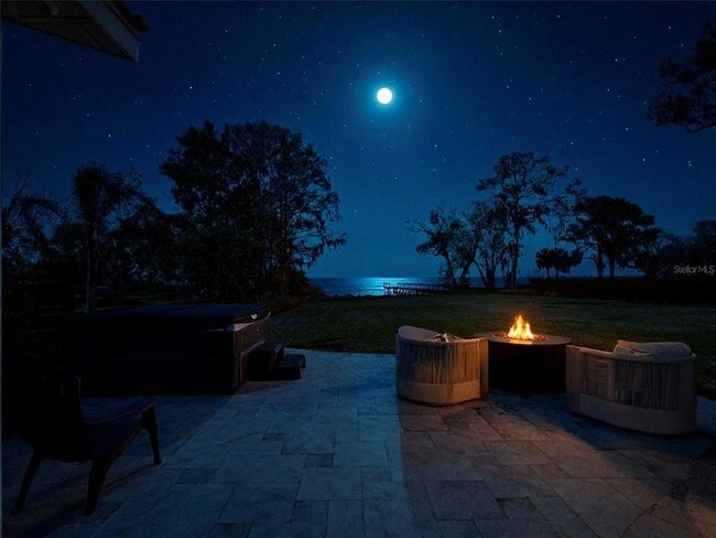 Building Photo - 1021 Temple Grove Pl