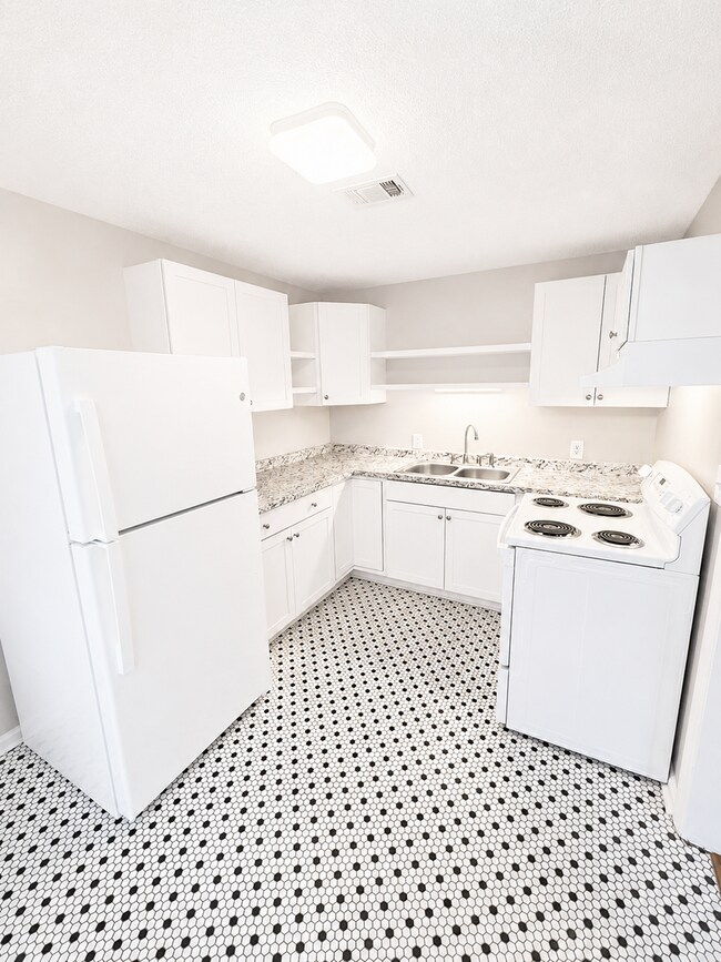 Building Photo - 4 W 53rd St