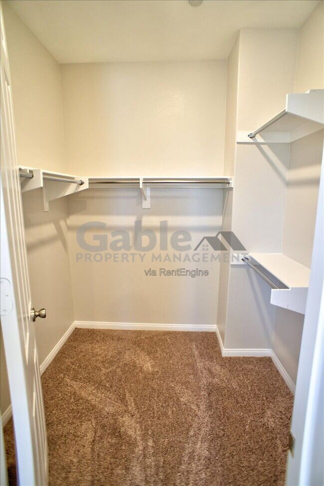 Building Photo - 27477 Boulderview Way