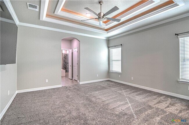 Building Photo - 9005 Grand Oaks Ln