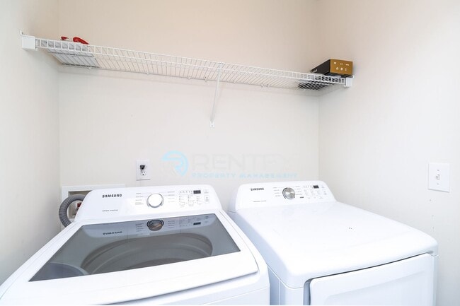 Building Photo - 18478 Streamline Ct