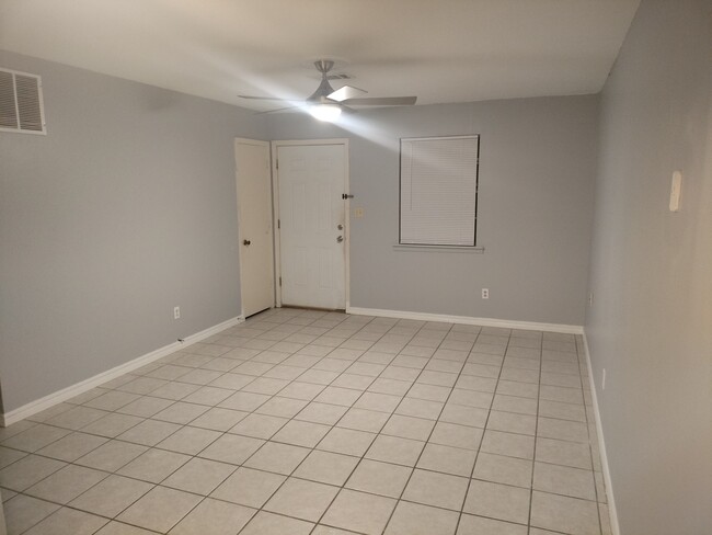 Living room - 508 Buena Vista Ave