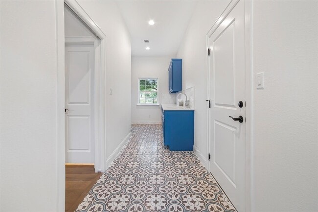 Building Photo - 10903 Centennial Trail