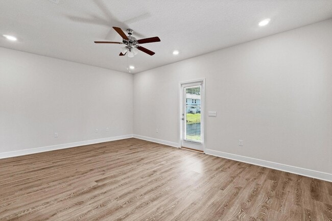 Building Photo - 227 Sandhill Pines Dr