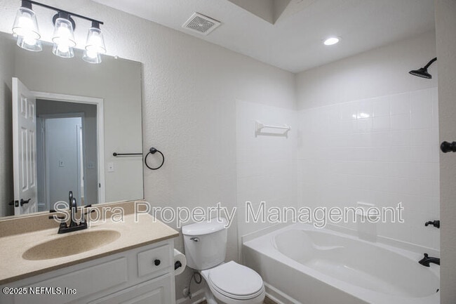 Building Photo - 10075 Gate Pkwy