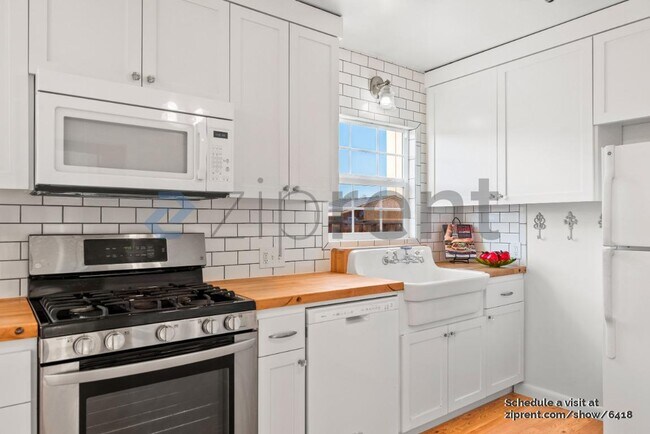 Building Photo - 1463 Jackson St