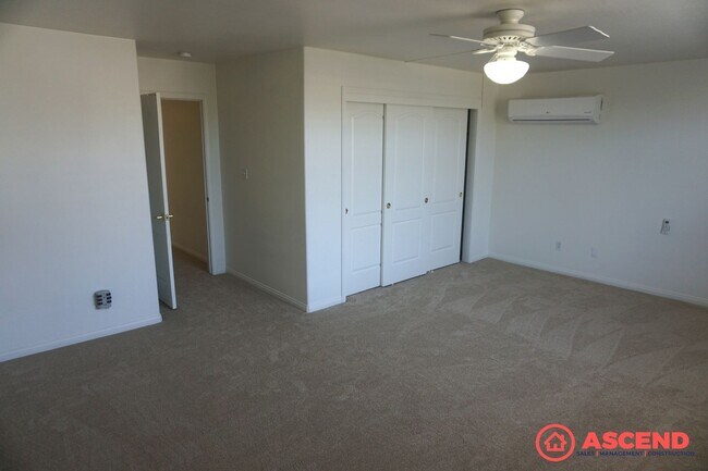 Building Photo - Home Located in Villages of Brimhall