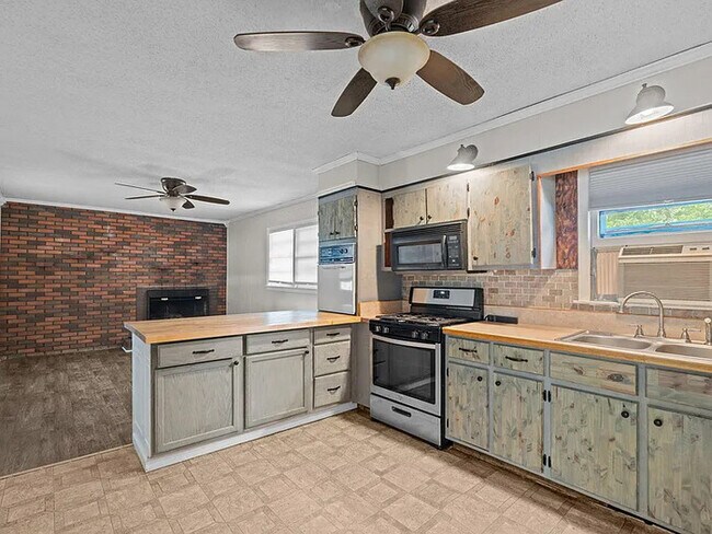 Building Photo - Earn Wealth While Leasing - Like a Homeowner - Lease to Own