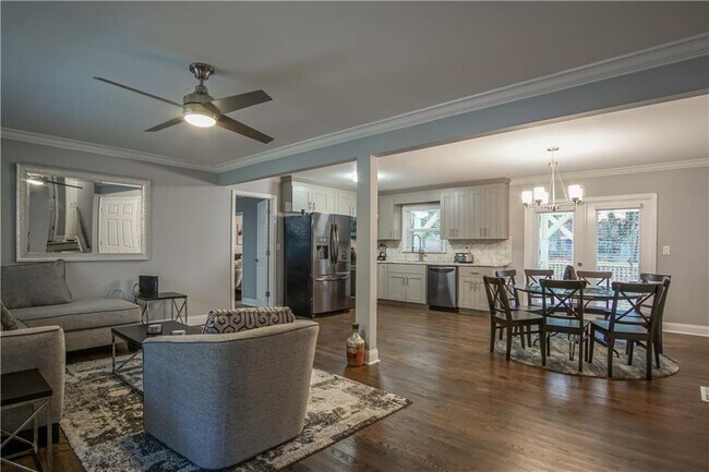 Building Photo - 2640 Casher Dr