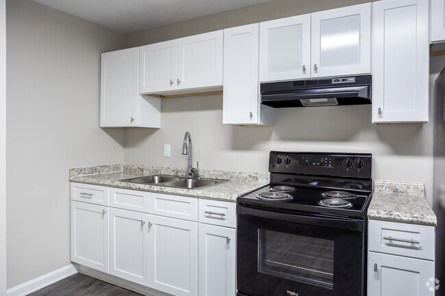 2BR, 1.5BA - 1,082SF - Appletree Townhomes 2328 Campbellton Rd SW