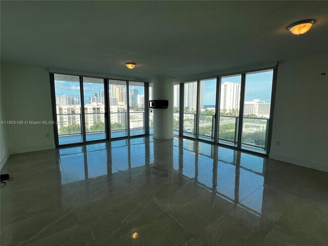 Building Photo - 300 Sunny Isles Blvd