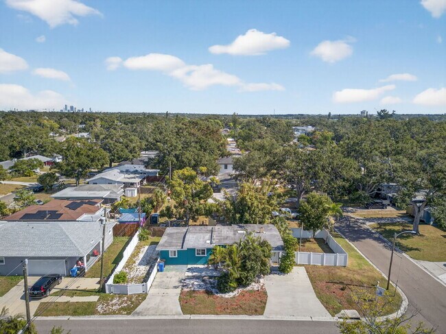 Building Photo - Spacious Gulfport Gem with Large Private Backyard and Plenty of Driveway Space