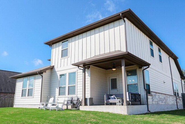Building Photo - 13413 Larrys Ln