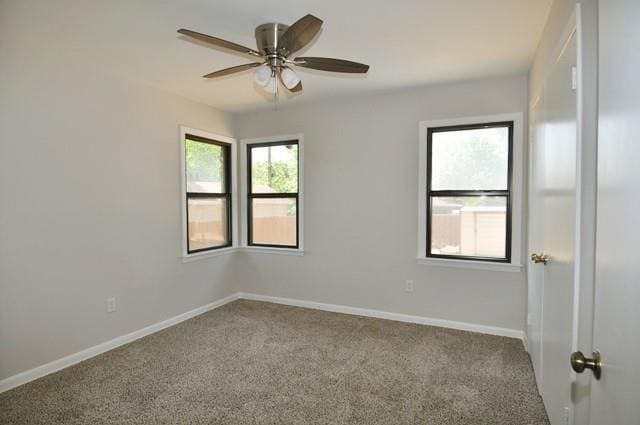 Building Photo - 402 E Carolyn Dr