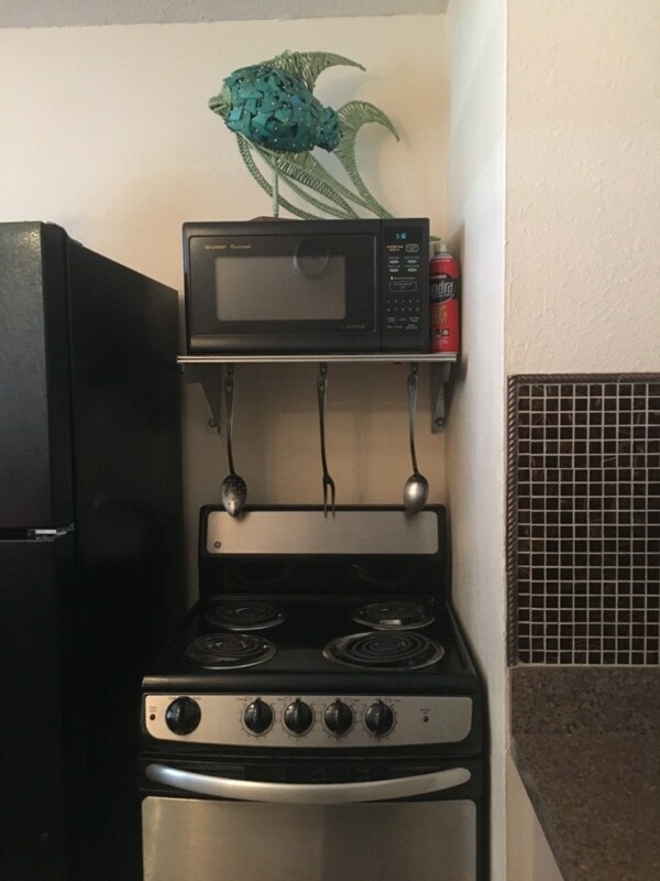 Building Photo - 211 Circle Dr