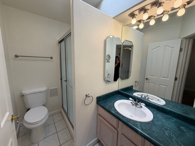 Building Photo - Cozy 1 Bed 1 Bath, 55+ Community