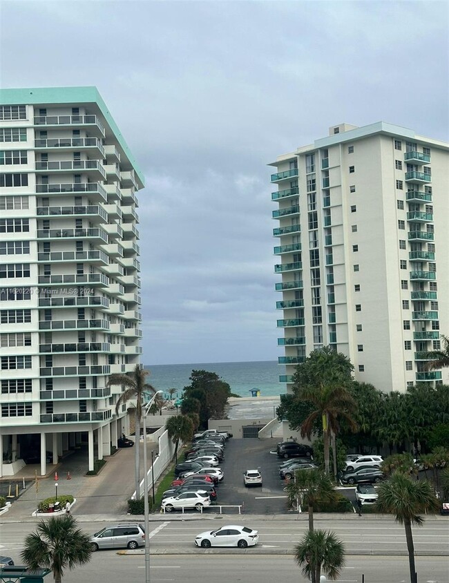 Building Photo - 3800 S Ocean Dr