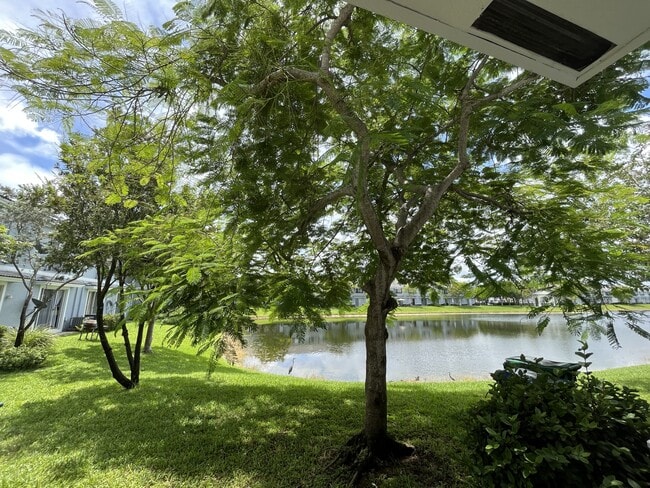 Building Photo - 3416 NW 14th Ct