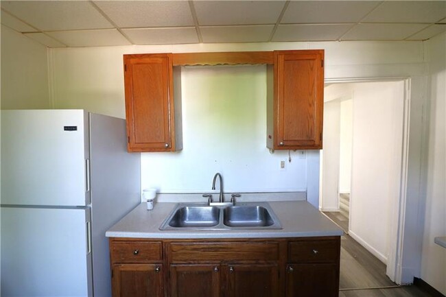 Building Photo - 1423 Hillsdale Ave