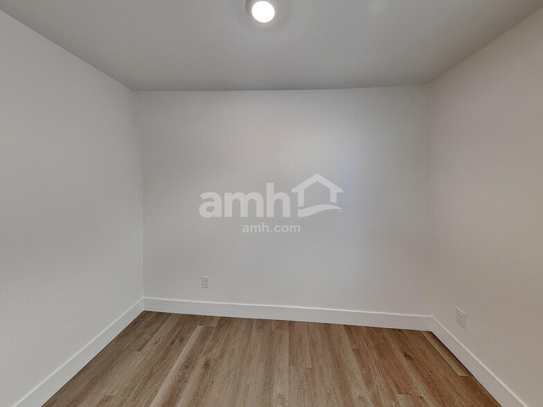 Building Photo - 5854 Fly Fisher St