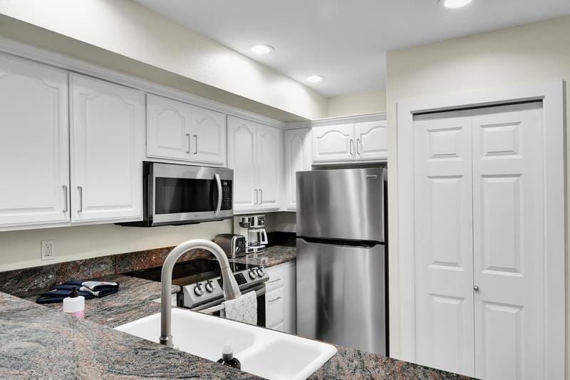 Building Photo - 4847 California Ave SW