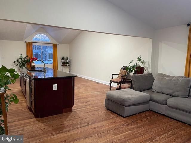 Building Photo - 402 Kojun Ct