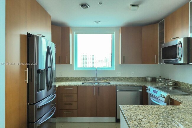 Building Photo - 1945 S Ocean Dr