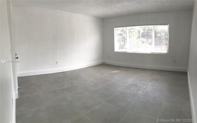 Building Photo - 7710 SW 98th St