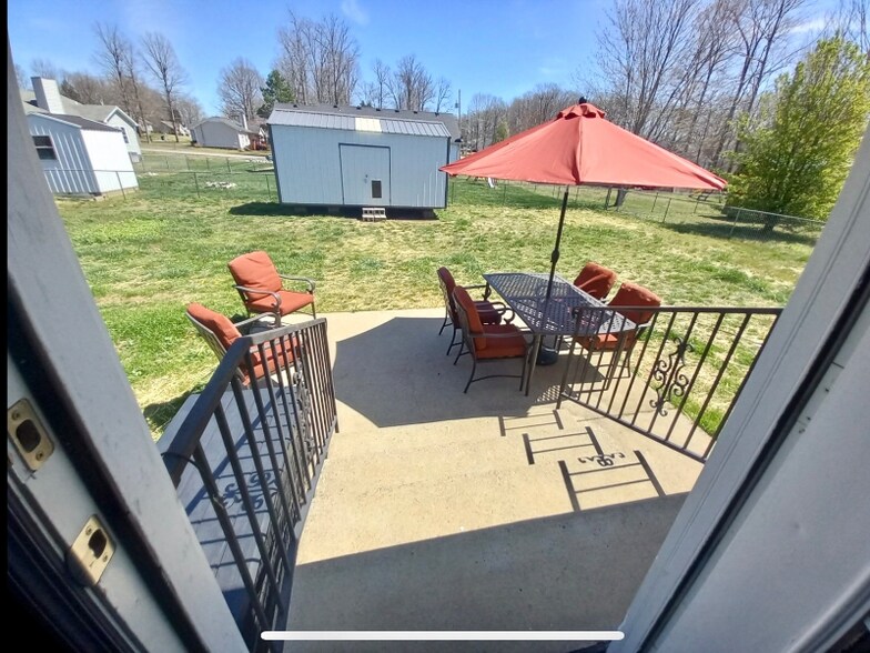 Building Photo - 309 Oakland Dr