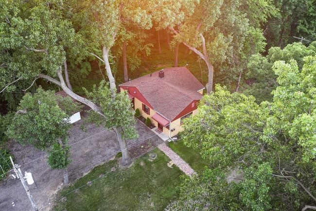 Building Photo - 234 N Hamilton St