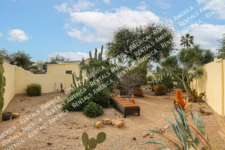 Building Photo - 10438 S 45th Pl