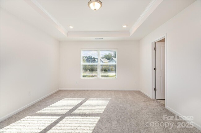 Building Photo - 3160 Lilac Grove Dr