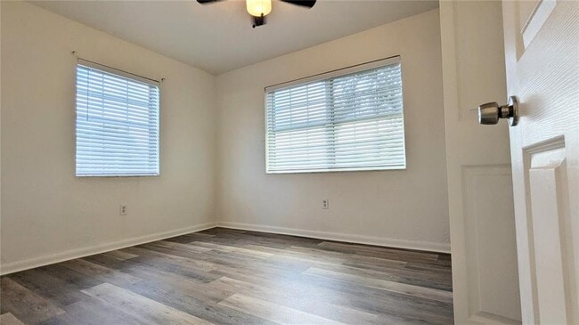 Building Photo - 21298 Percy Ave