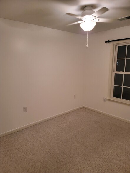 2nd bedroom - 94 Teague Ln