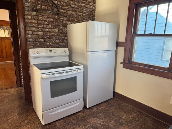 Building Photo - 2207 Wilkes Ave