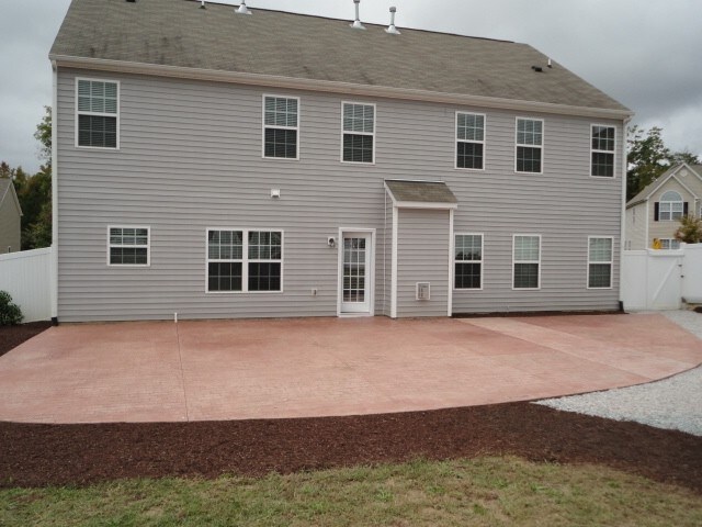 Building Photo - 1010 Golden Crest Dr