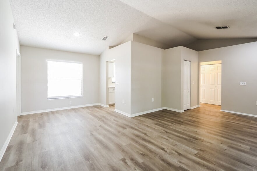 Building Photo - 1023 Malletwood Dr