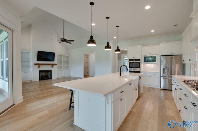 Building Photo - 6128 Pembrook Pond Pl SE