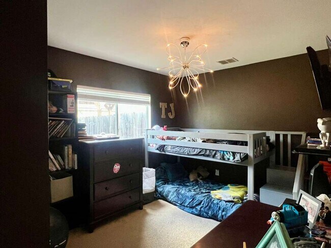 Building Photo - 4 Bed, 3 Bath & Unbeatable Location — Your Selma Dream Home Near The Forum Awaits!