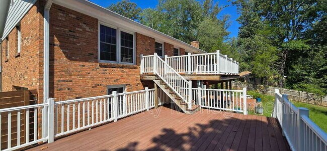 Building Photo - 7297 Moss Ln