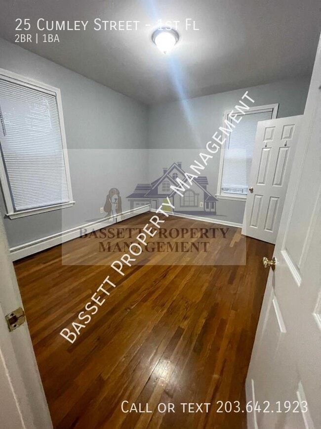 Building Photo - 25 Cumley St