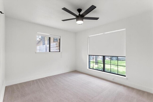 Building Photo - 7405 Attar Cove