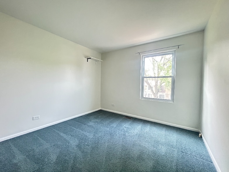 Building Photo - 1949 Governors Ln