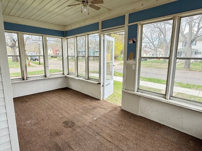 Building Photo - 1701 E Ganson St