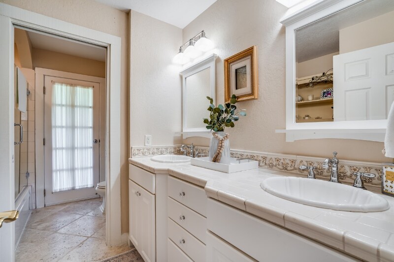 Building Photo - 828 Richard Ln