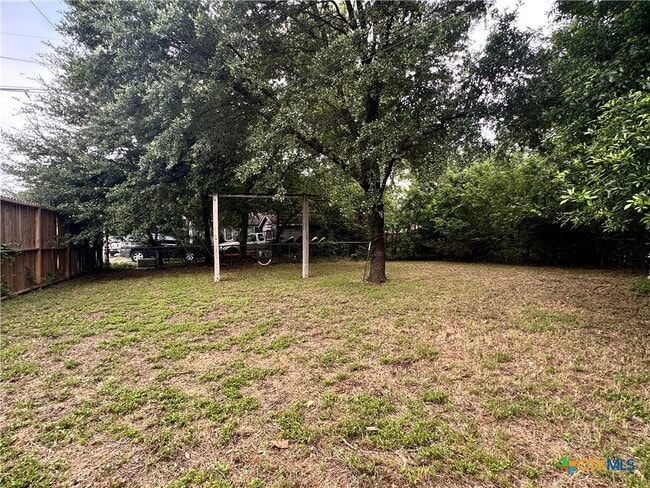 Building Photo - 129 Riverside Dr