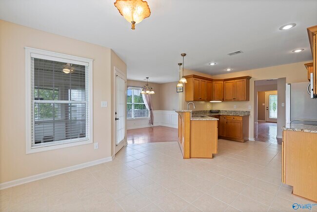 Building Photo - 108 Landings Way Dr