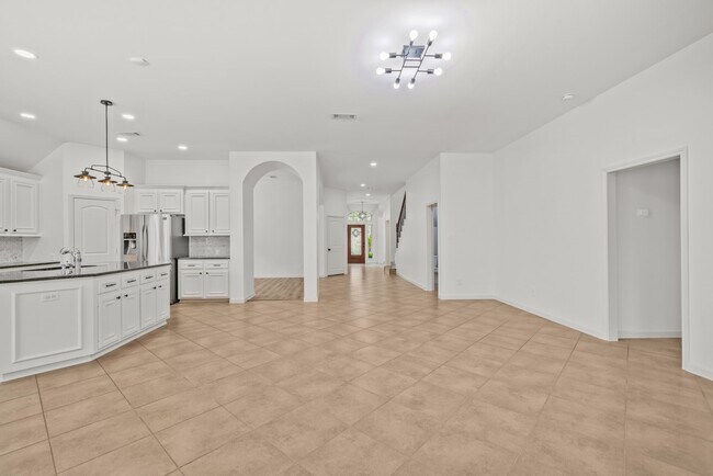 Building Photo - 28410 Stonestead Dr